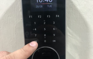 marcando con huella digital